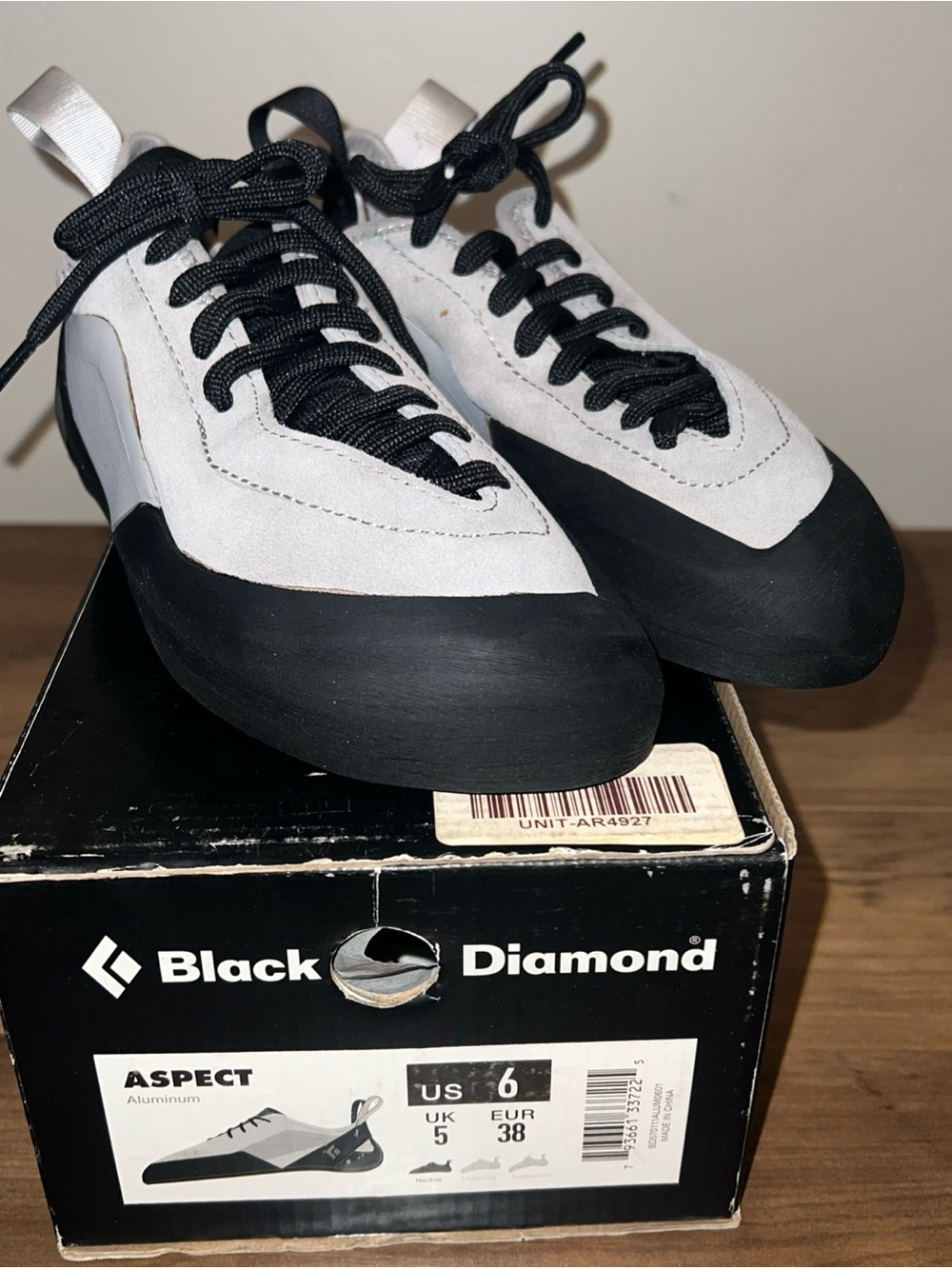 Black Diamond Aspect Men's 6 Women’s 7 Climbing Shoes - Grey/Black